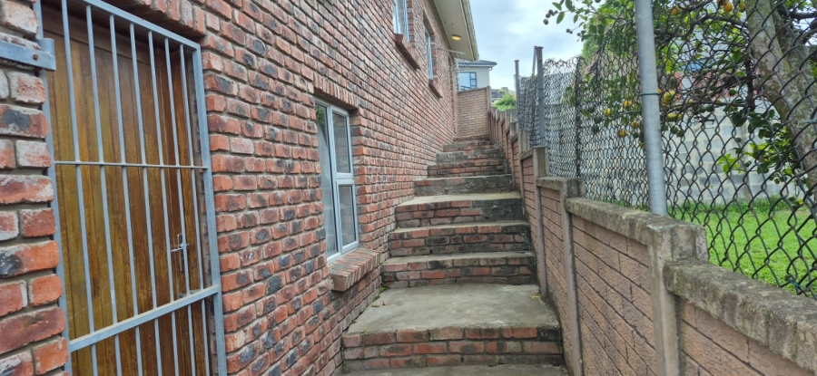 4 Bedroom Property for Sale in Cosy Corner Eastern Cape